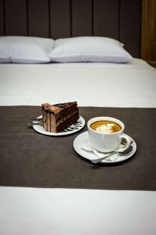 Pic-HotelRazavie-Room1-5