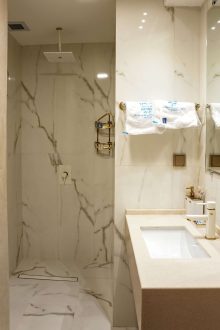 Pic-HotelRazavie-Room4-13
