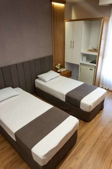 Pic-HotelRazavie-Room7-3