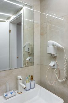 Pic-HotelRazavie-Room7-7